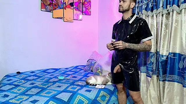 daniquintero03 online show from March 18, 8:36 pm