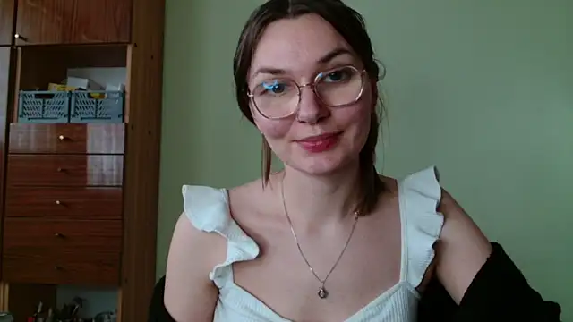 LooveELLYx online show from October 22, 1:49 pm