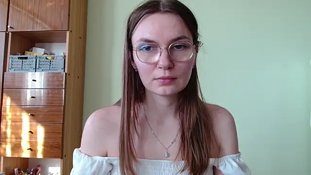 LooveELLYx online show from October 3, 1:49 pm