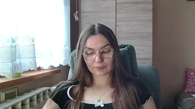 LooveELLYx online show from December 21, 7:56 am