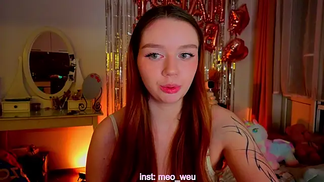 Snapshot of Jiaalisaa chatting on October 21, 10:14 pm Jiaalisaa online show from October 21, 10:14 pm