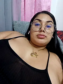 Snapshot of MilaaRooy chatting on September 27, 3:03 am MilaaRooy online show from September 27, 3:03 am