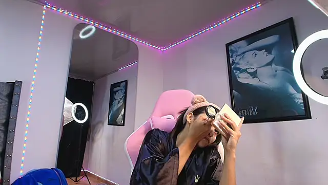 GraceWallace  online show from November 9, 12:27 am