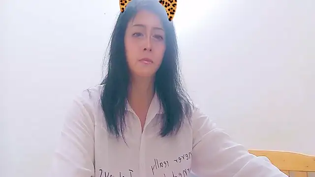 yueeraijj88 online show from September 13, 11:40 am