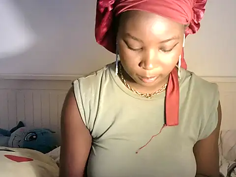 zoe215 online show from June 27, 12:44 pm