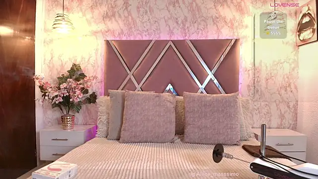 Aliice1  online show from September 25, 7:23 pm