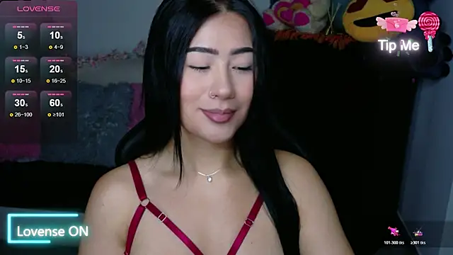 evelyn ch  online show from November 5, 11:15 am