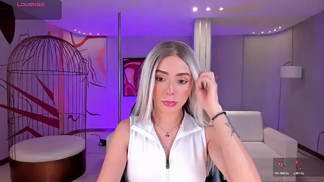 IsabellaMoreau online show from April 9, 7:41 pm