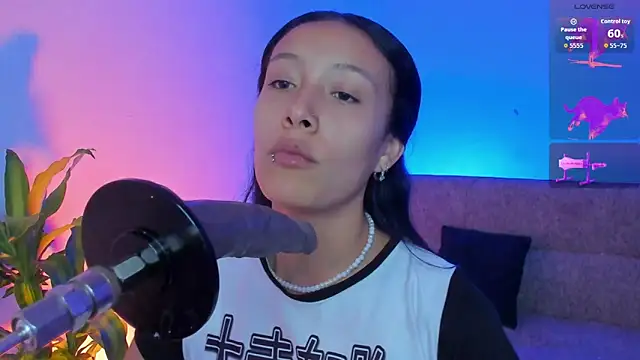 alicemoon   online show from February 13, 10:44 pm