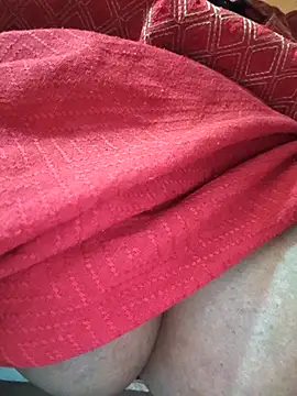 Dassing strip couple online show from April 19, 8:25 am