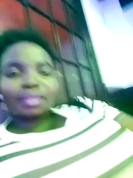 ShySexyBaddiexx online show from November 13, 8:41 pm