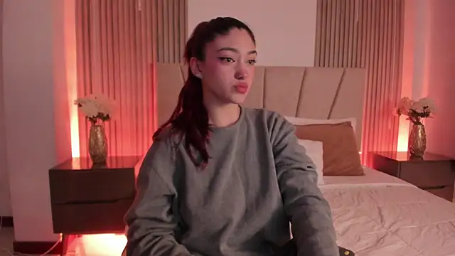 Victoria Beaumont online show from March 27, 12:06 pm