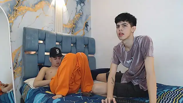 TWINKS FRIENDS online show from February 16, 1:44 pm