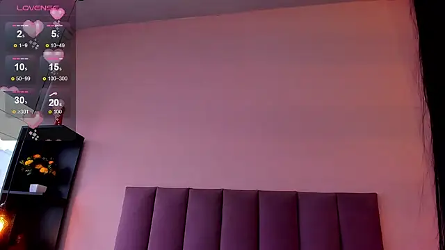 violet myerrs online show from April 8, 12:40 pm