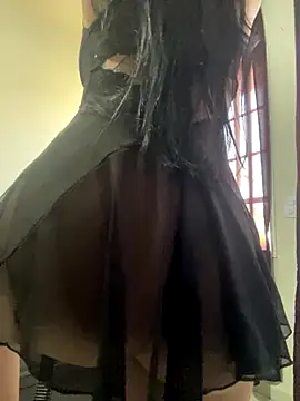 jujuarantes  2025 online show from October 17, 2:20 pm