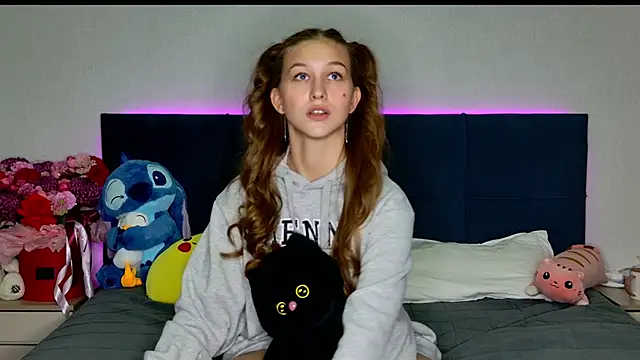 MissEmilyMiller online show from November 6, 5:41 pm