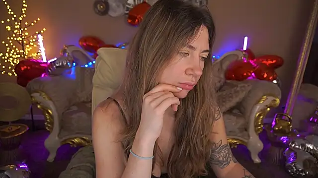 KateShanny online show from February 19, 7:08 am