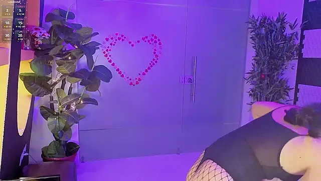 LiLLiAnderson online show from March 17, 12:20 pm