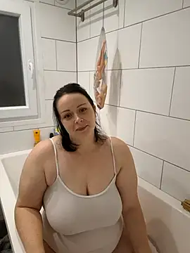 Snapshot of Chrissy_Christal chatting on September 18, 5:55 pm Chrissy Christal online show from September 18, 5:55 pm