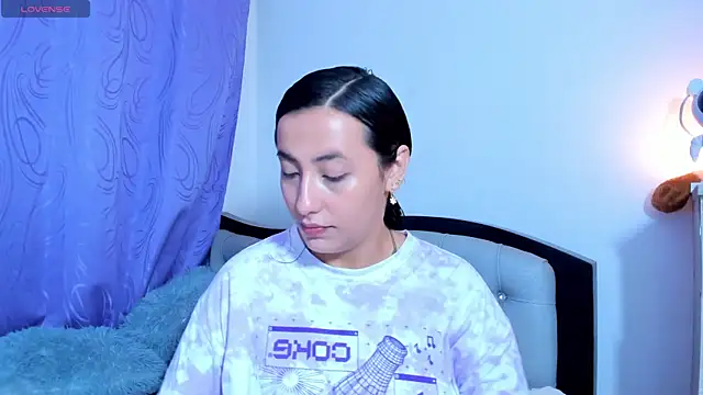 my aleja  online show from April 10, 8:53 am