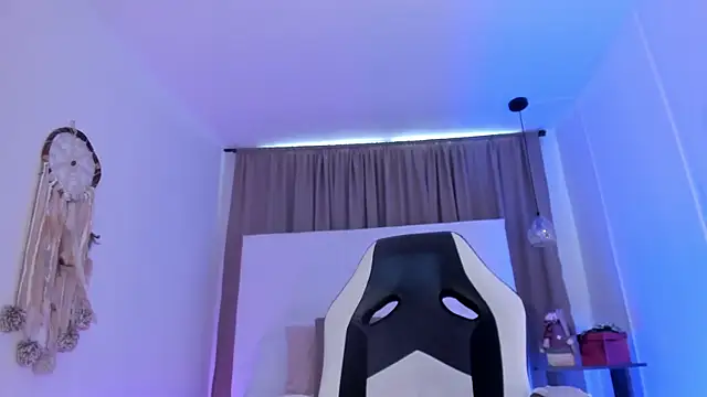 M0lly Beckers online show from November 7, 2:22 pm