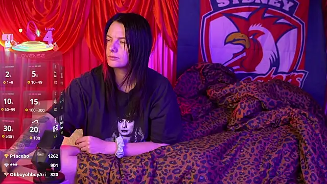 Snapshot of Sookie_Soxxxe chatting on October 3, 12:32 pm Sookie Soxxxe online show from October 3, 12:32 pm