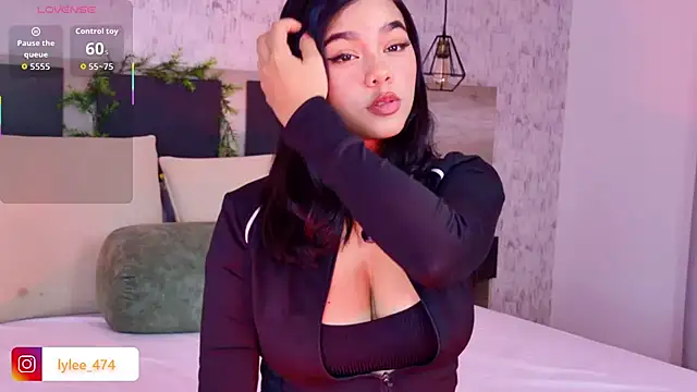 Celine Lee online show from February 24, 7:34 pm