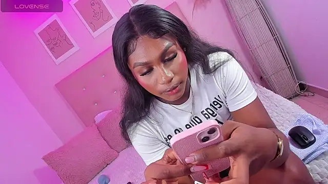 ANNIE DOLCE  online show from October 24, 11:12 pm