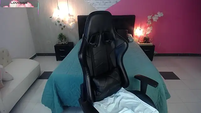 sophia brunette  online show from October 14, 11:46 am