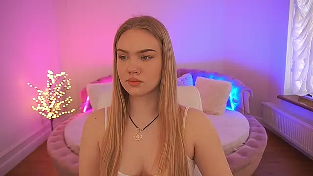 CelesteNoir online show from March 2, 7:09 am