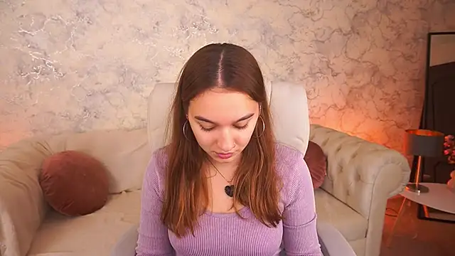 UrMuseOn online show from November 19, 8:36 am