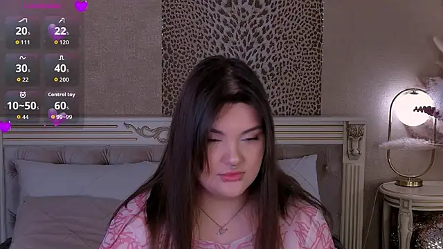 EmilyHyde online show from February 20, 10:28 am