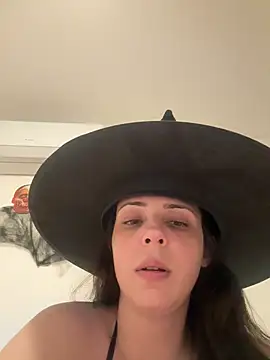 Lady LauraRose online show from November 1, 1:54 am