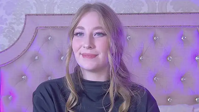 Snapshot of MiaEuphoria_ chatting on September 30, 10:21 am MiaEuphoria  online show from September 30, 10:21 am