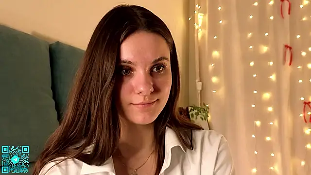 chloemilka online show from March 6, 6:25 pm