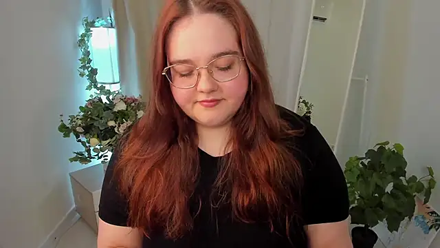 Neko Moor online show from September 17, 8:40 pm