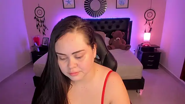 LolaVillalobos online show from April 9, 12:32 pm