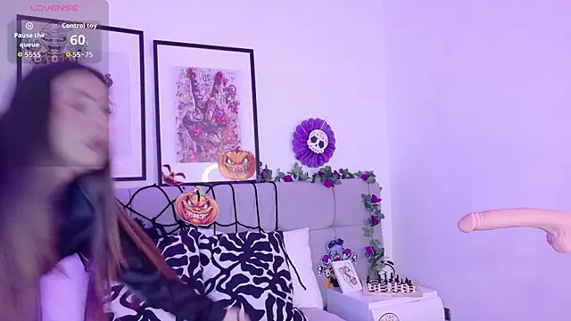 Heraa Piett online show from October 10, 4:12 pm