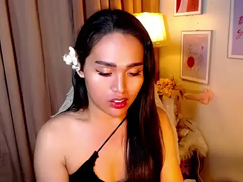 urmidnightcravingsxx online show from May 9, 8:11 pm