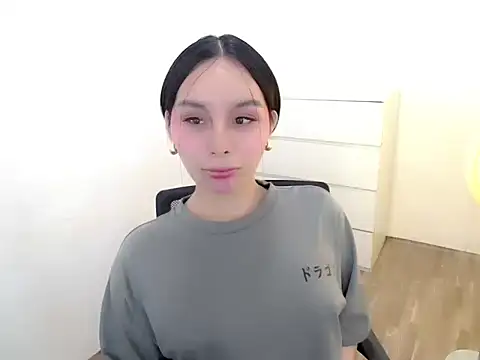 Snapshot of holly_tabby chatting on September 18, 8:40 pm holly tabby online show from September 18, 8:40 pm