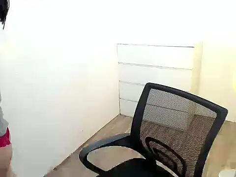 Snapshot of holly_tabby chatting on September 23, 10:19 pm holly tabby online show from September 23, 10:19 pm