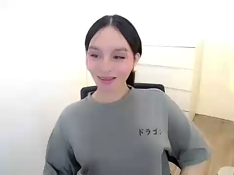 Snapshot of holly_tabby chatting on October 3, 7:30 pm holly tabby online show from October 3, 7:30 pm