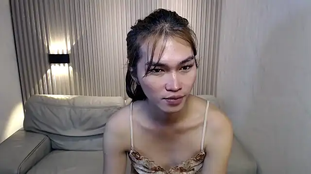 lovelychanel69xx online show from December 3, 10:45 pm