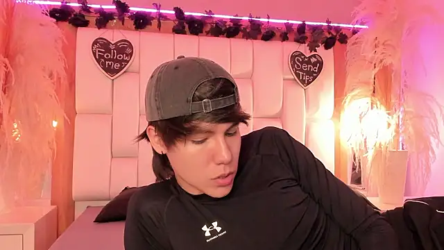 Daphne And Roger online show from March 2, 11:17 am