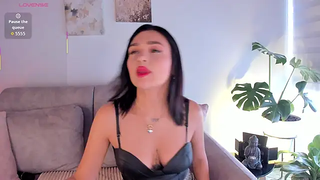 Estrer collins online show from September 29, 7:52 pm