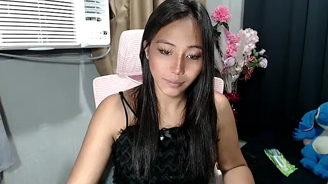 sweetiie caren online show from November 8, 7:24 am