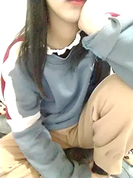 Kembong01 online show from February 11, 1:45 pm