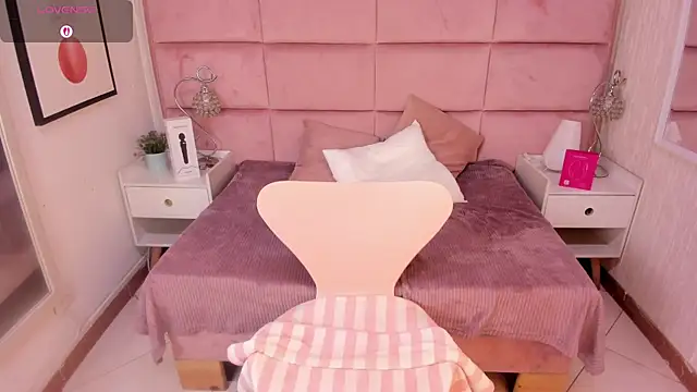 Janah Myers online show from October 1, 12:43 pm