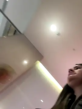 Isabella21  online show from October 4, 11:31 pm