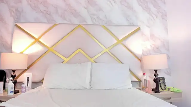 LorenBeiker- online show from January 13, 11:25 am